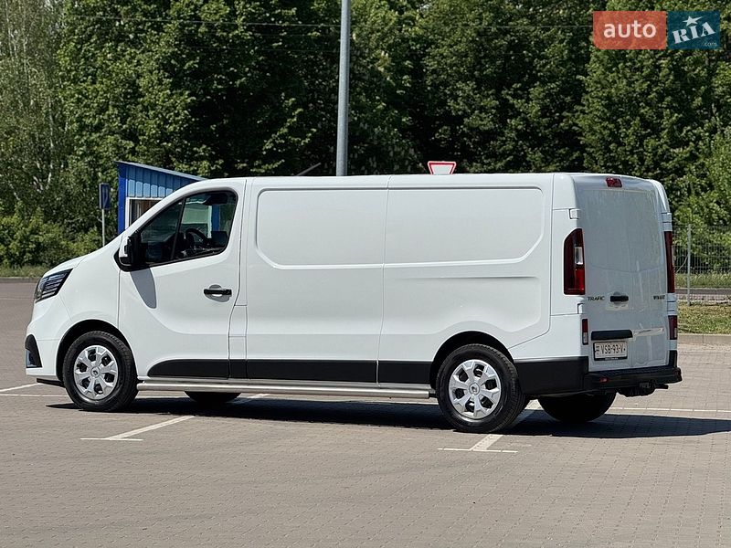 Вантажний фургон Renault Trafic 2022 в Дубні