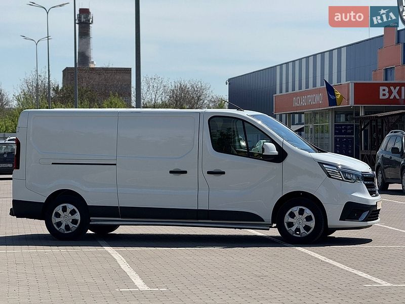 Вантажний фургон Renault Trafic 2022 в Дубні