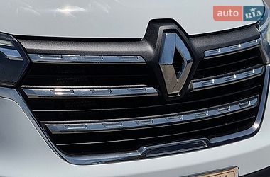 Вантажний фургон Renault Trafic 2022 в Дубні