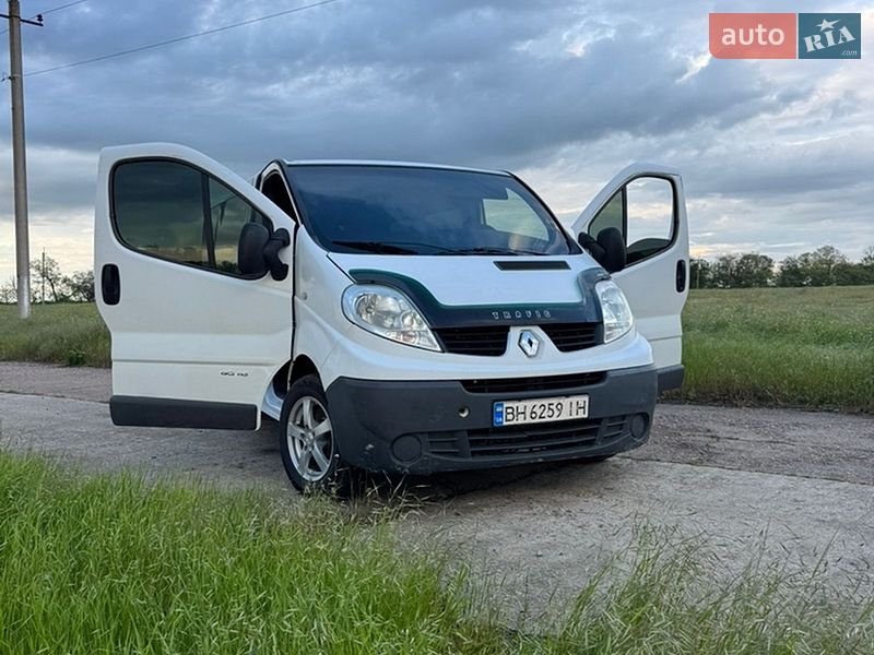 Минивэн Renault Trafic 2008 в Овидиополе
