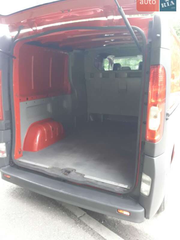 Вантажопасажирський фургон Renault Trafic 2012 в Смілі