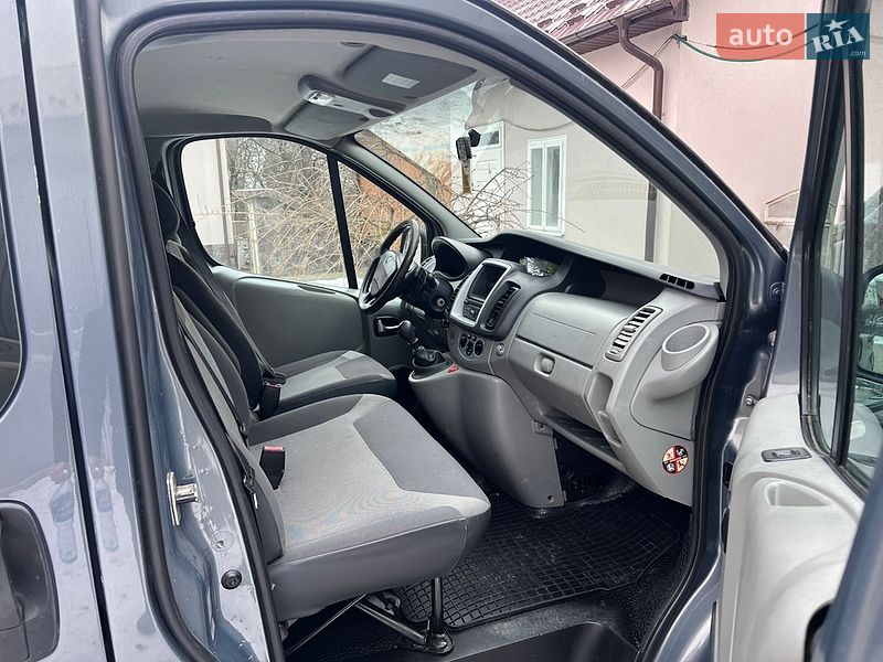 Минивэн Renault Trafic 2011 в Черновцах