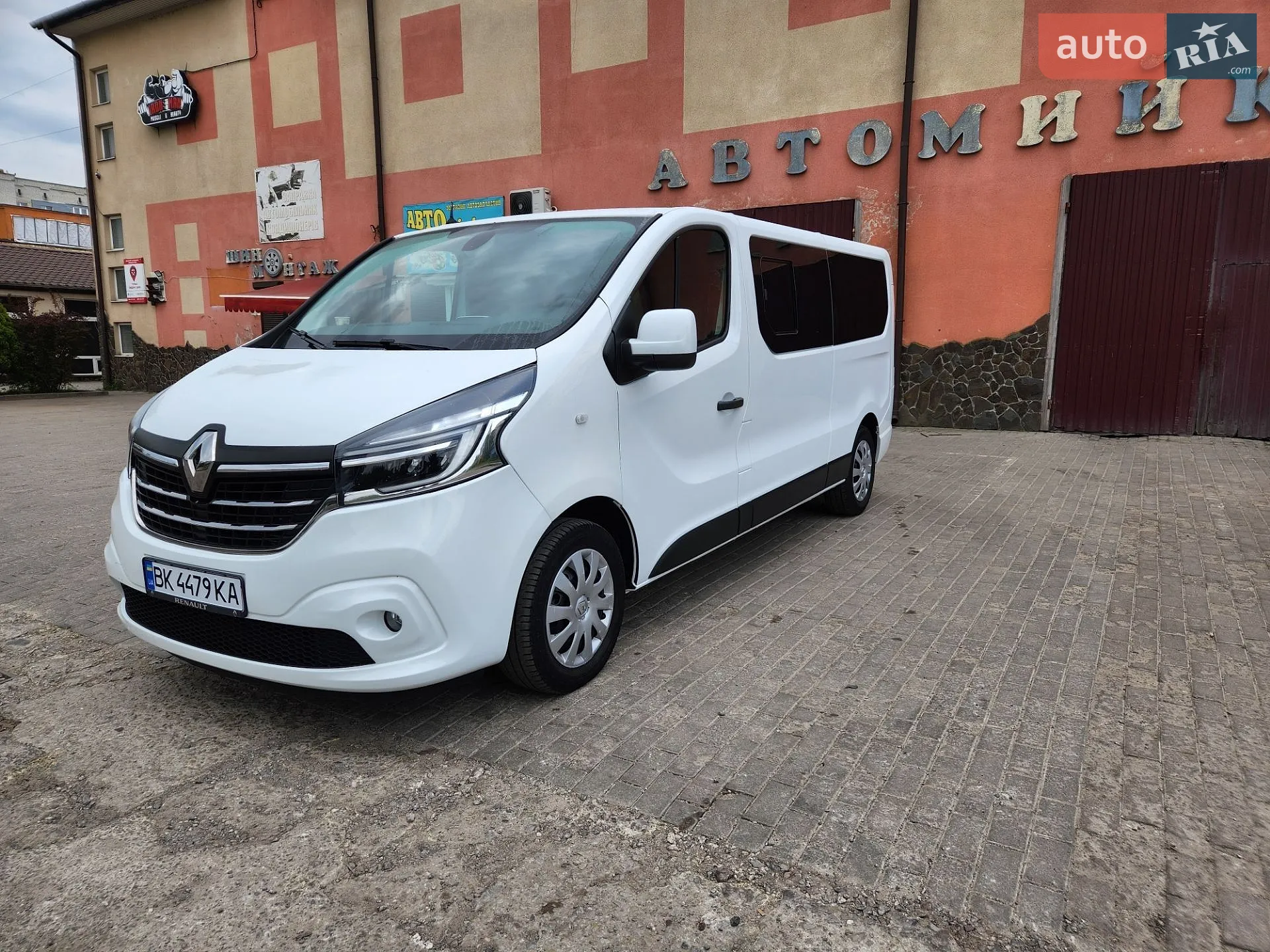 2020 Renault Trafic - фото 1
