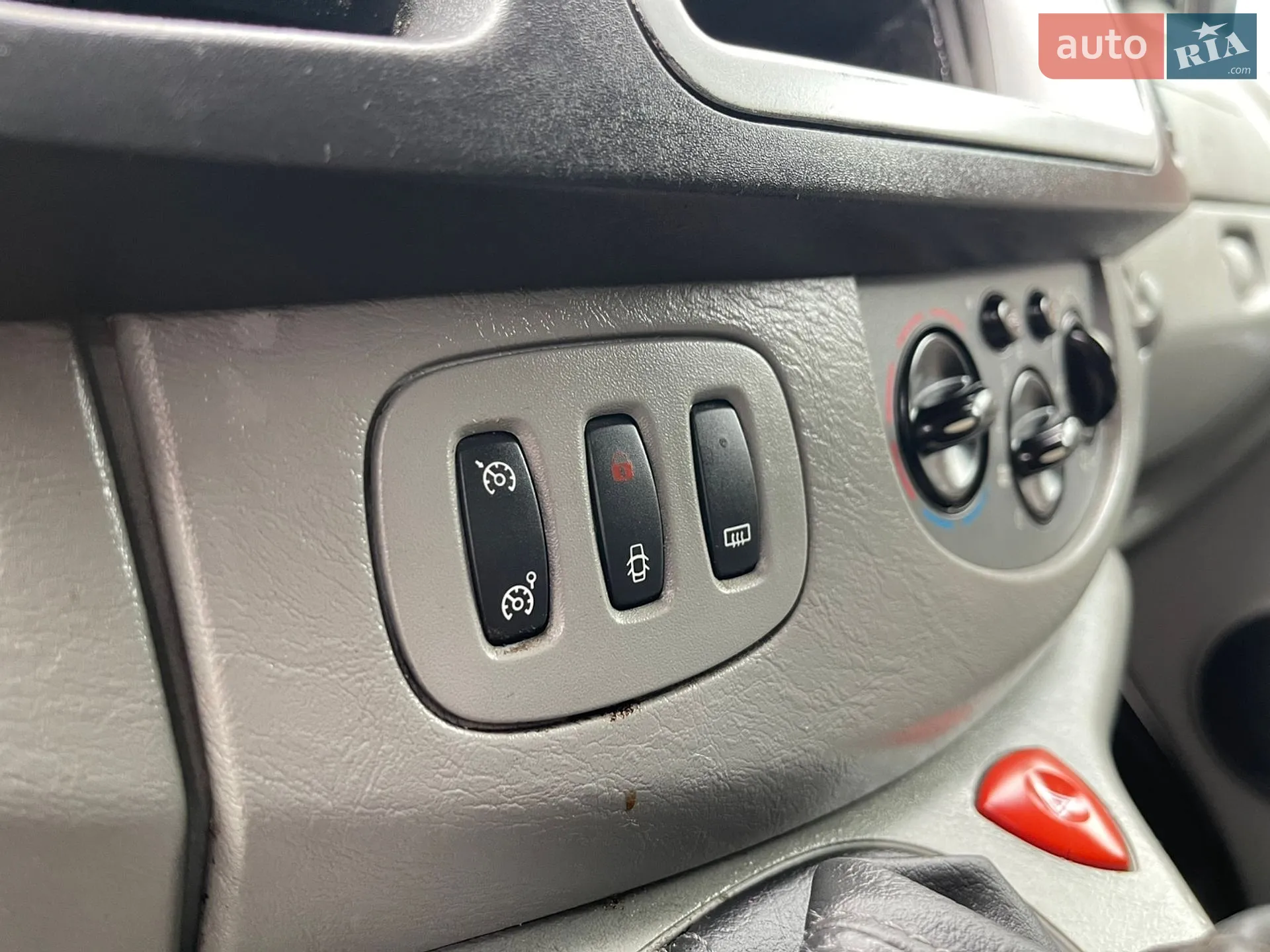 2014 Renault Trafic - мініатюра 21