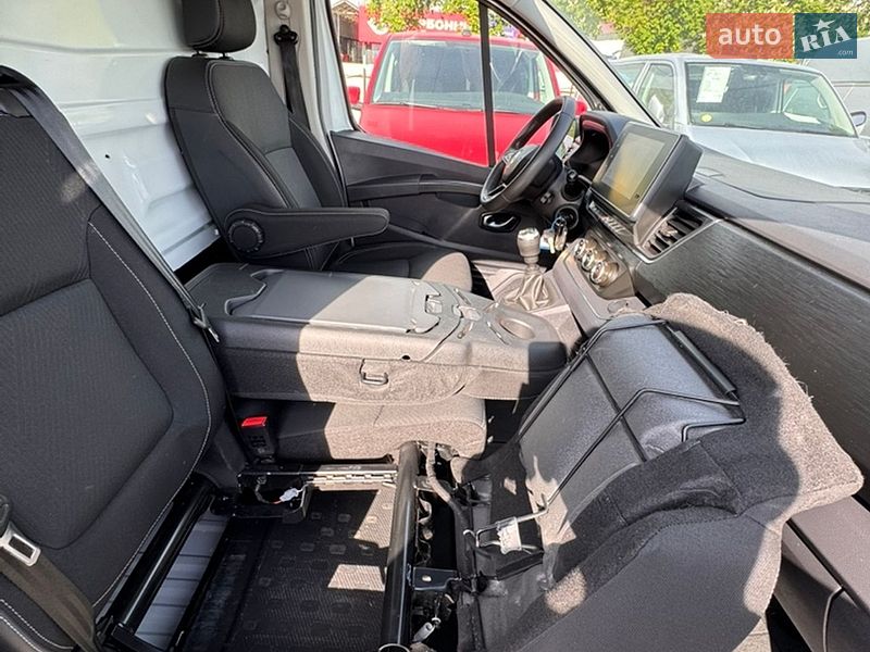 Грузовой фургон Renault Trafic 2022 в Киеве