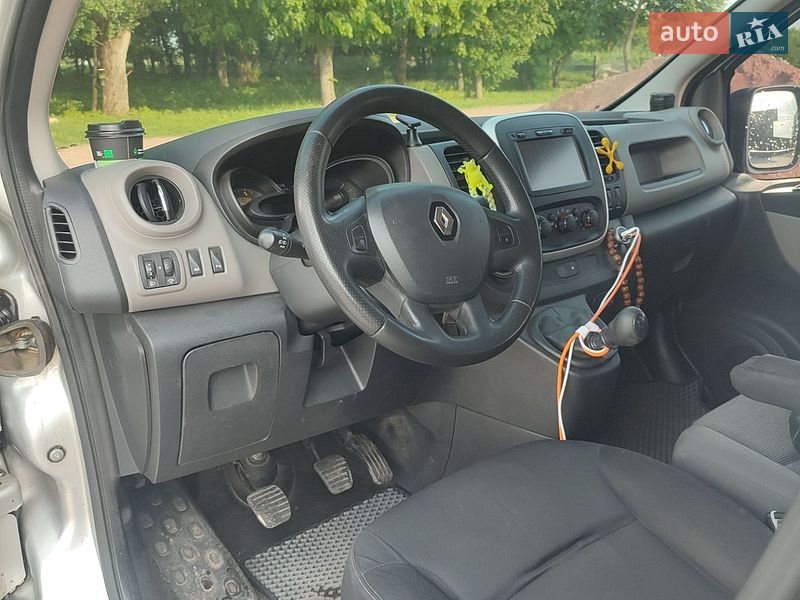 Минивэн Renault Trafic 2015 в Киеве фото 2 Минивэн Renault Trafic 2015 в Киеве