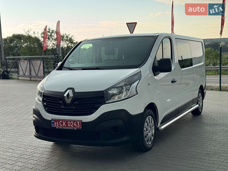 Грузопассажирский фургон Renault Trafic 2017 в Буче