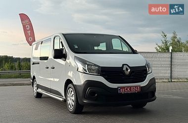 Грузопассажирский фургон Renault Trafic 2017 в Буче