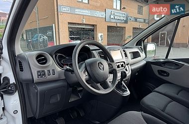 Грузопассажирский фургон Renault Trafic 2017 в Буче