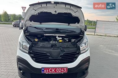 Грузопассажирский фургон Renault Trafic 2017 в Буче