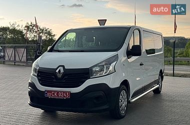 Грузопассажирский фургон Renault Trafic 2017 в Буче