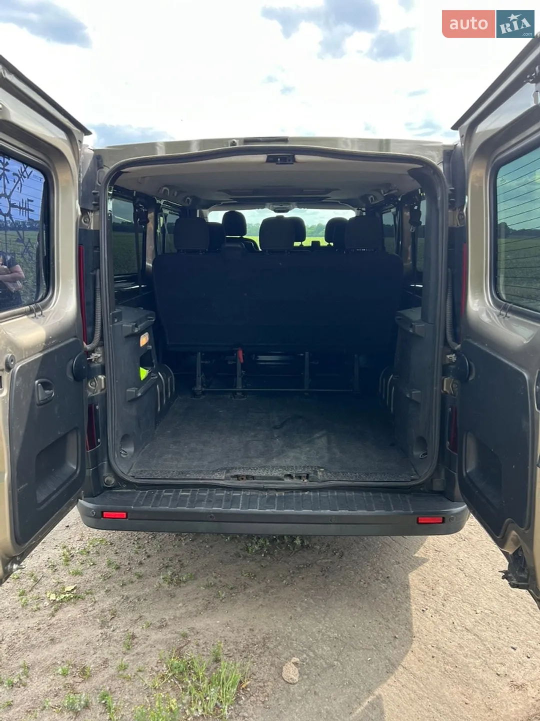 2015 Renault Trafic - мініатюра 12