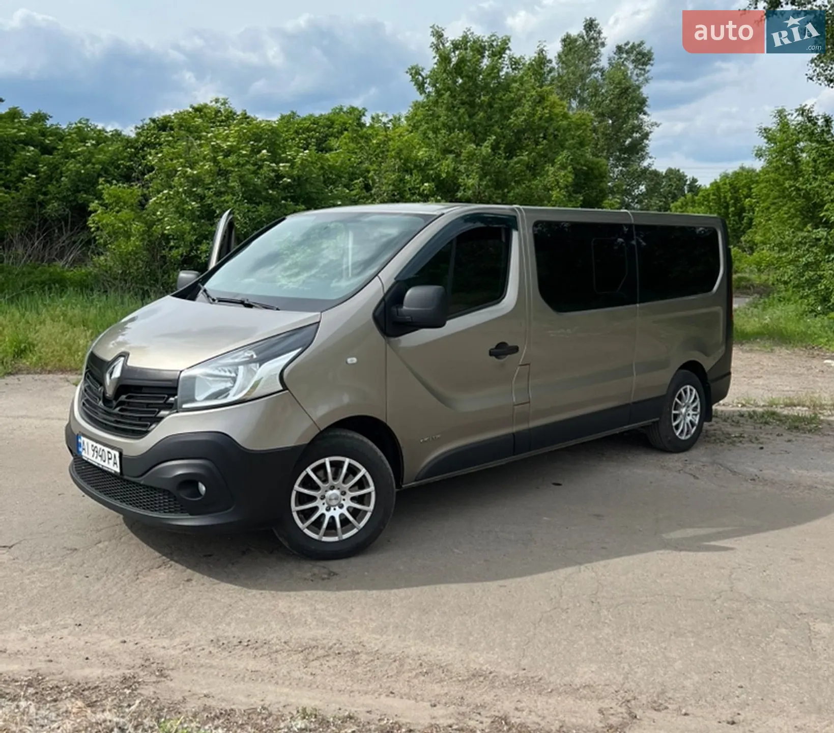 2015 Renault Trafic - мініатюра 4