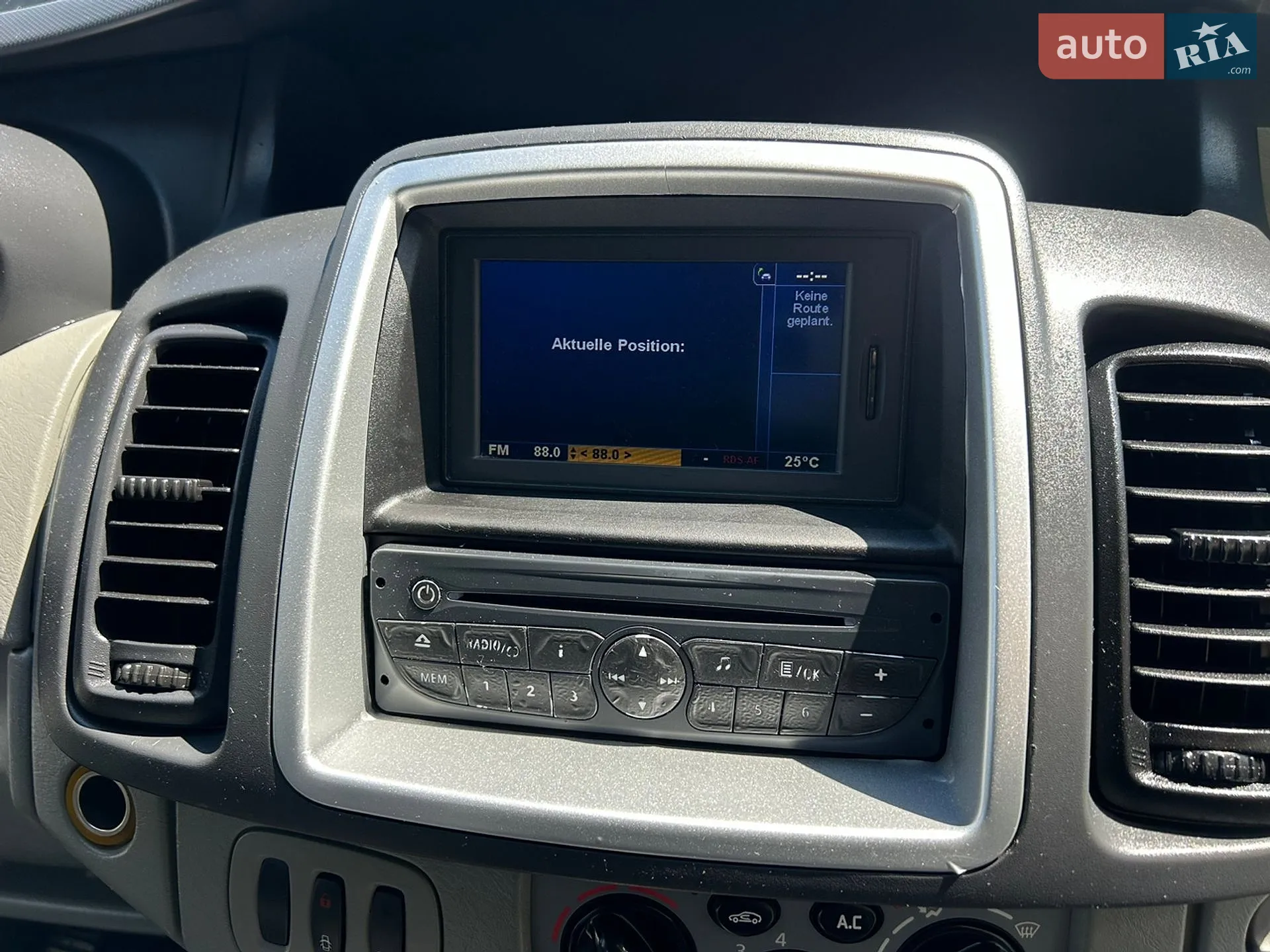 2011 Renault Trafic - мініатюра 54