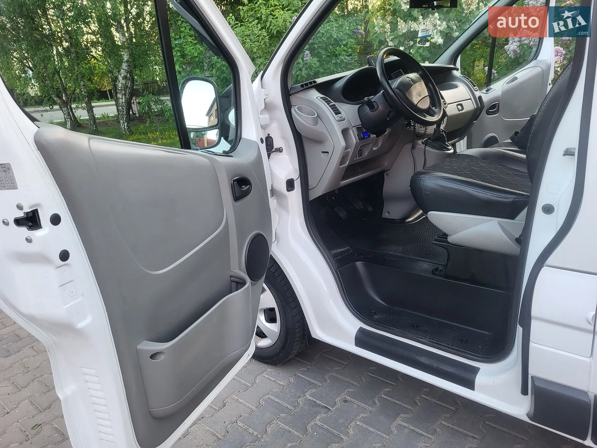 2011 Renault Trafic - мініатюра 10
