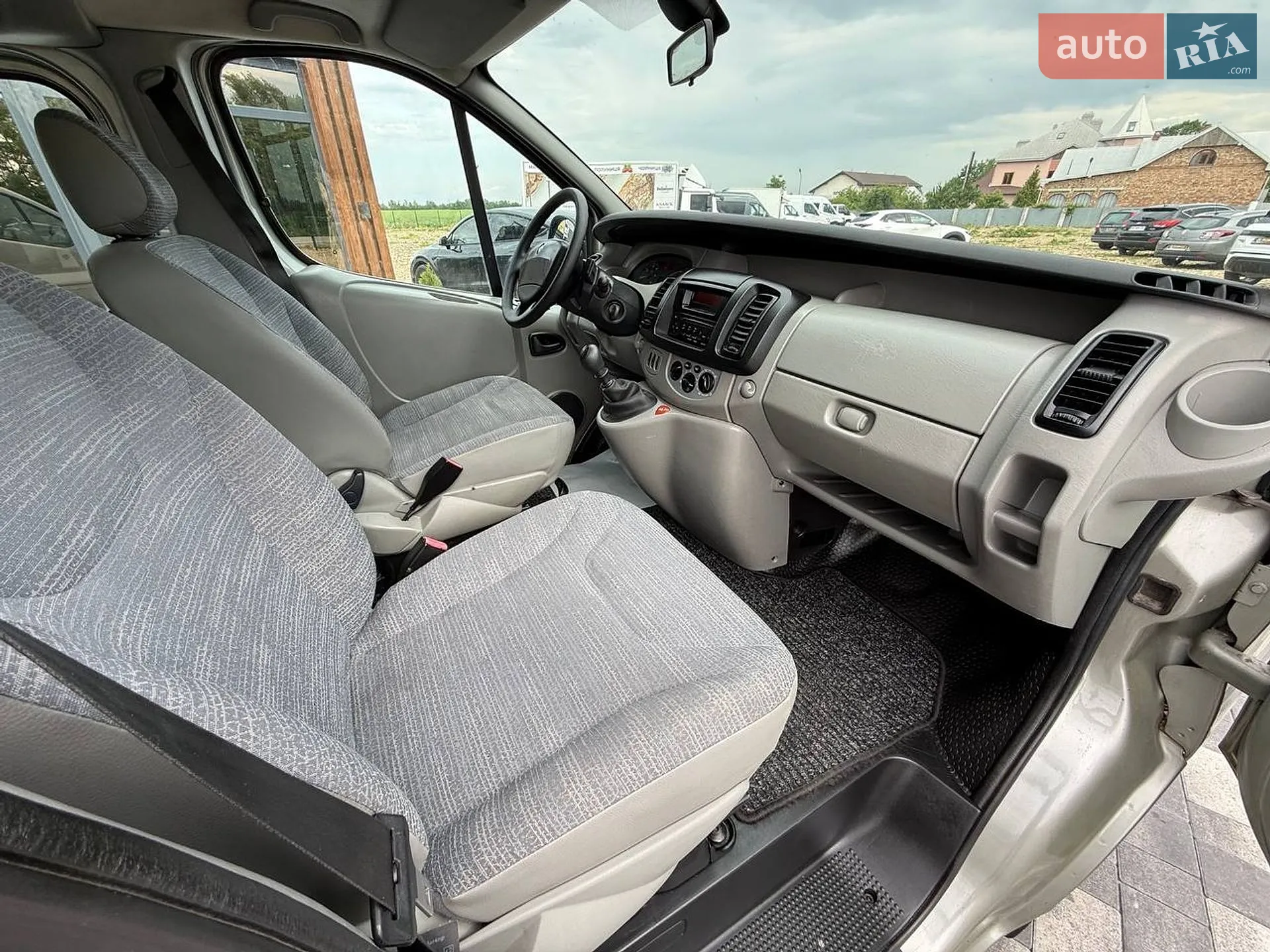 2010 Renault Trafic - мініатюра 22