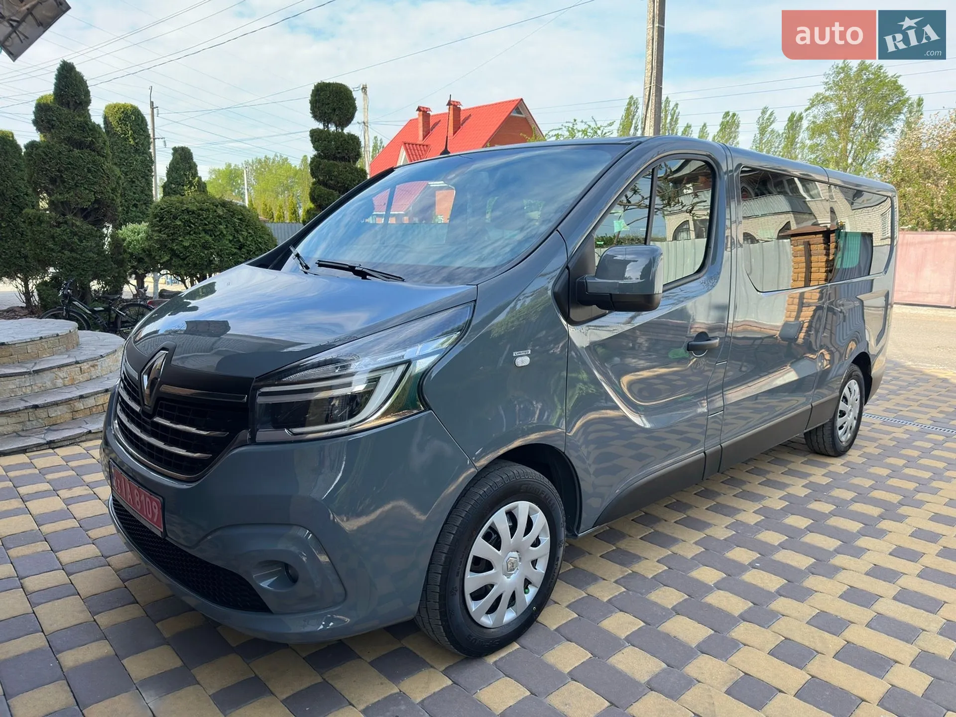 2021 Renault Trafic - мініатюра 2