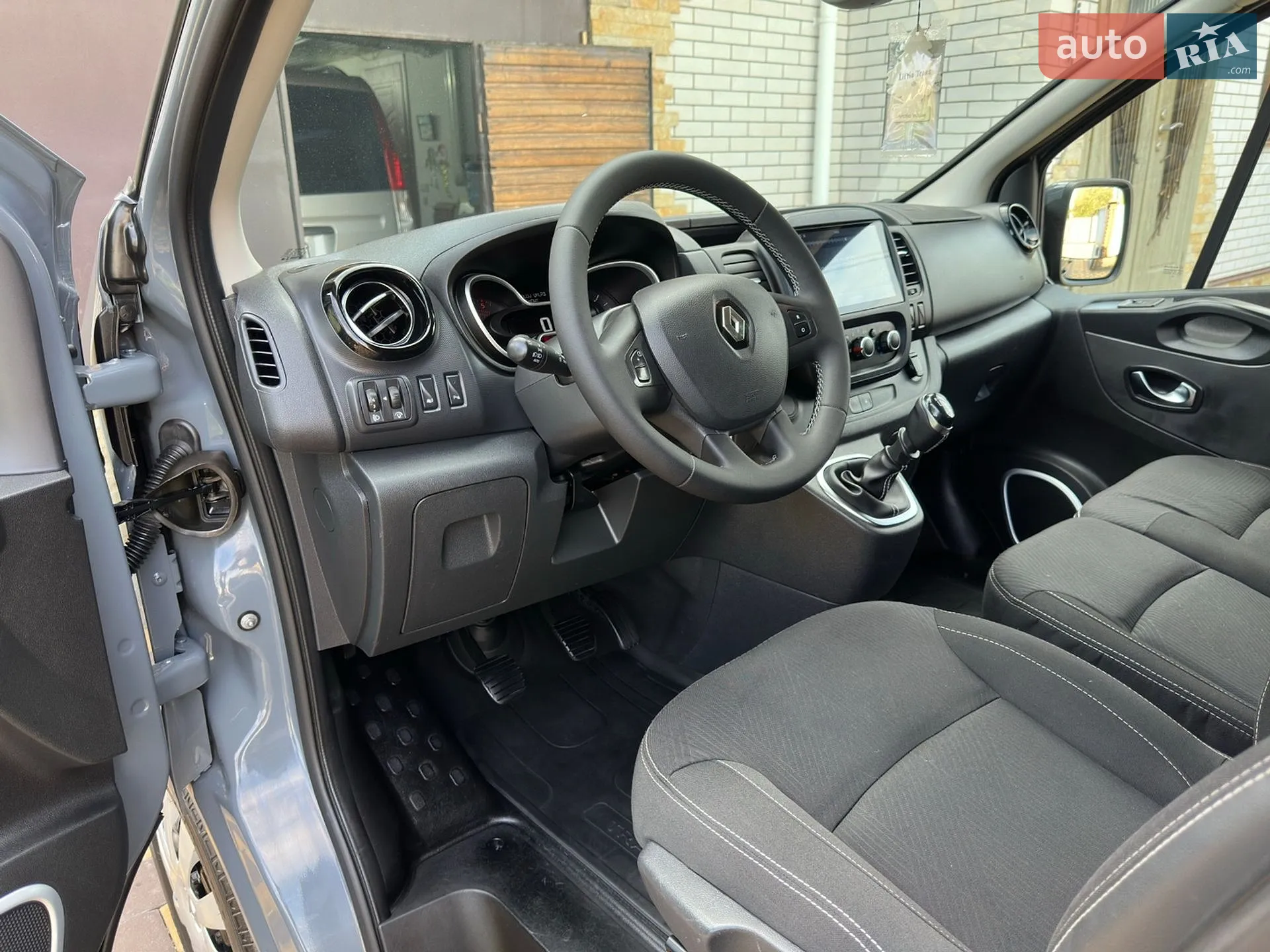 2021 Renault Trafic - мініатюра 24