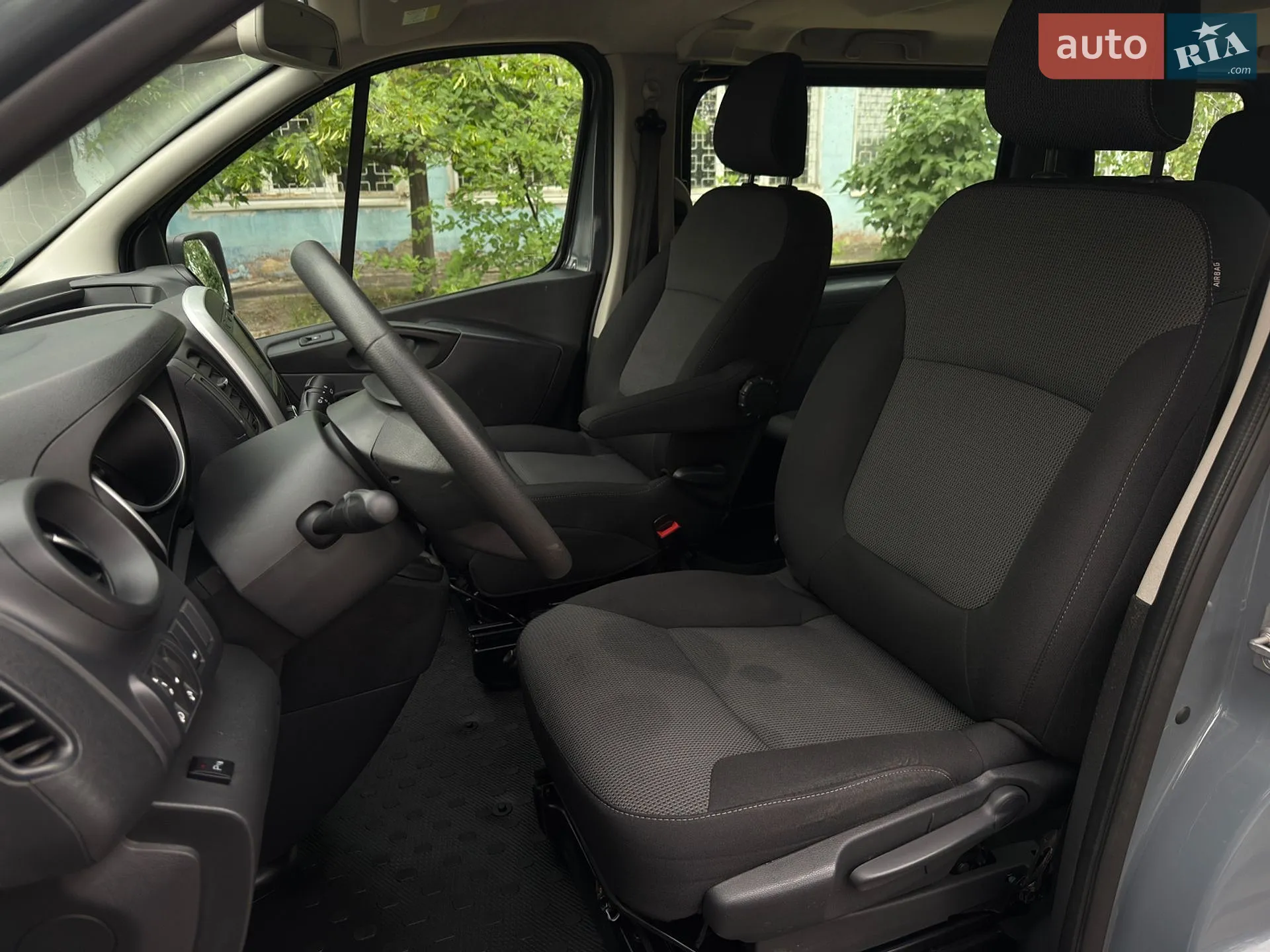 2020 Renault Trafic - мініатюра 11