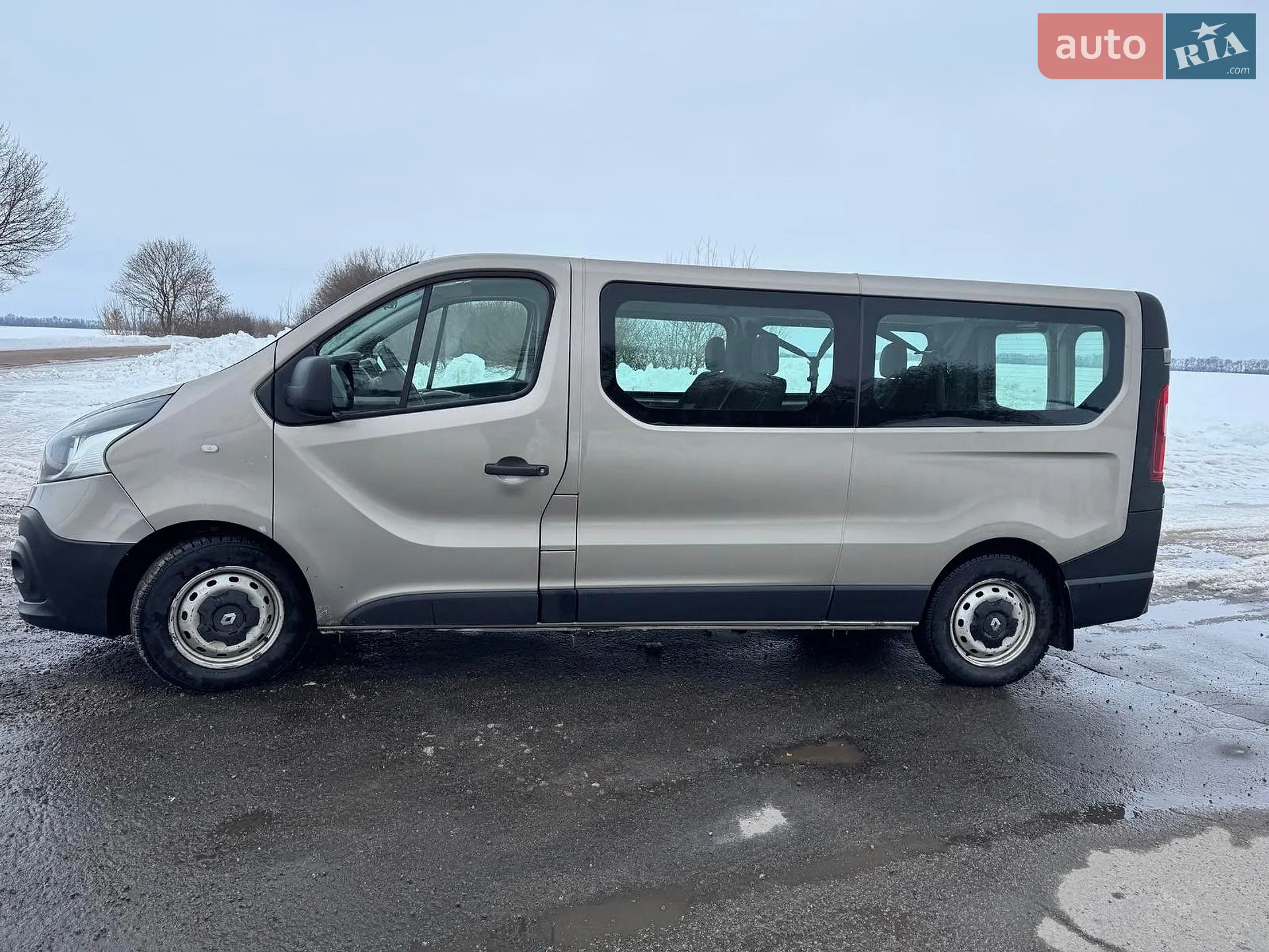2017 Renault Trafic - мініатюра 3