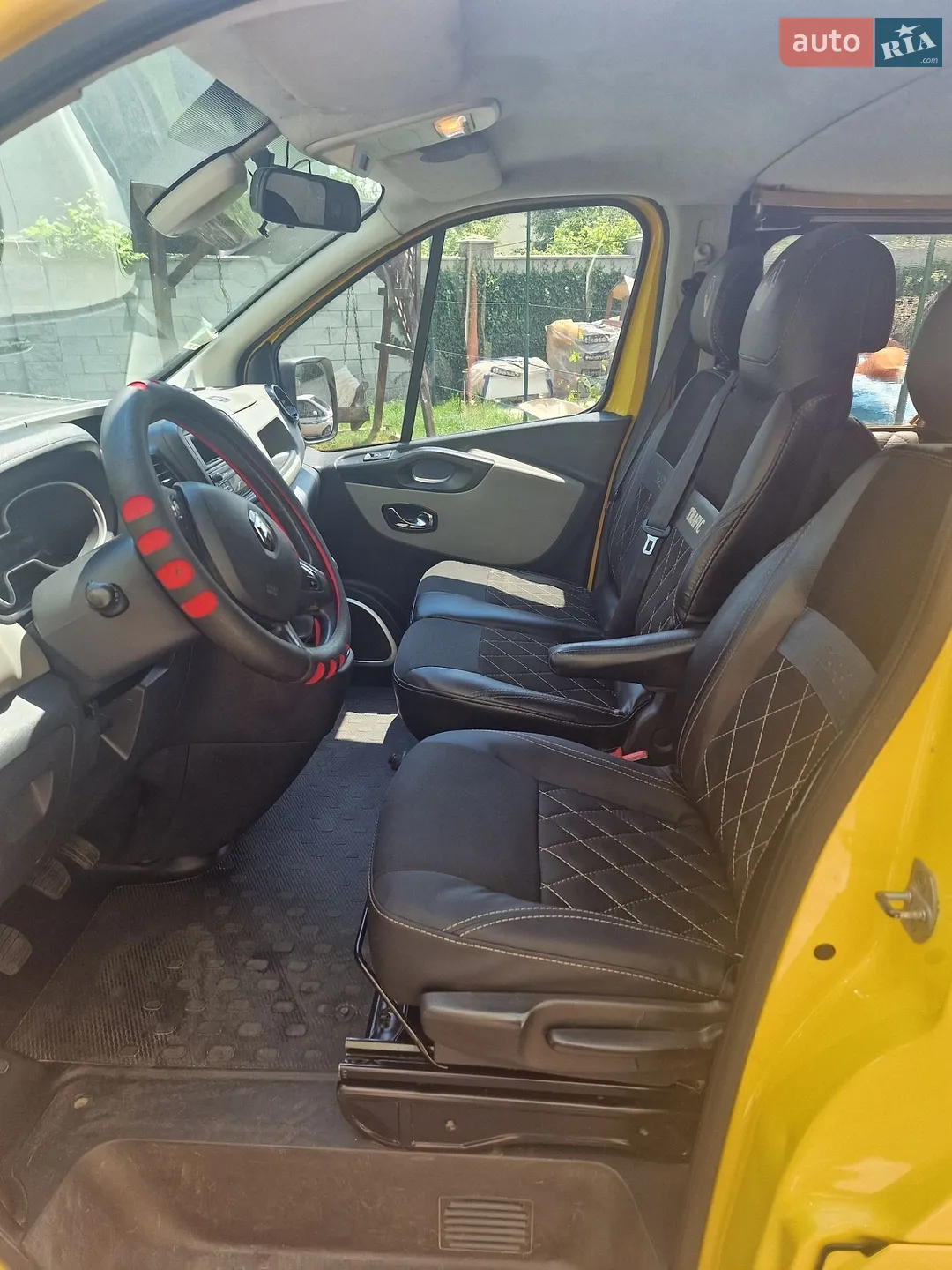 2015 Renault Trafic - мініатюра 11