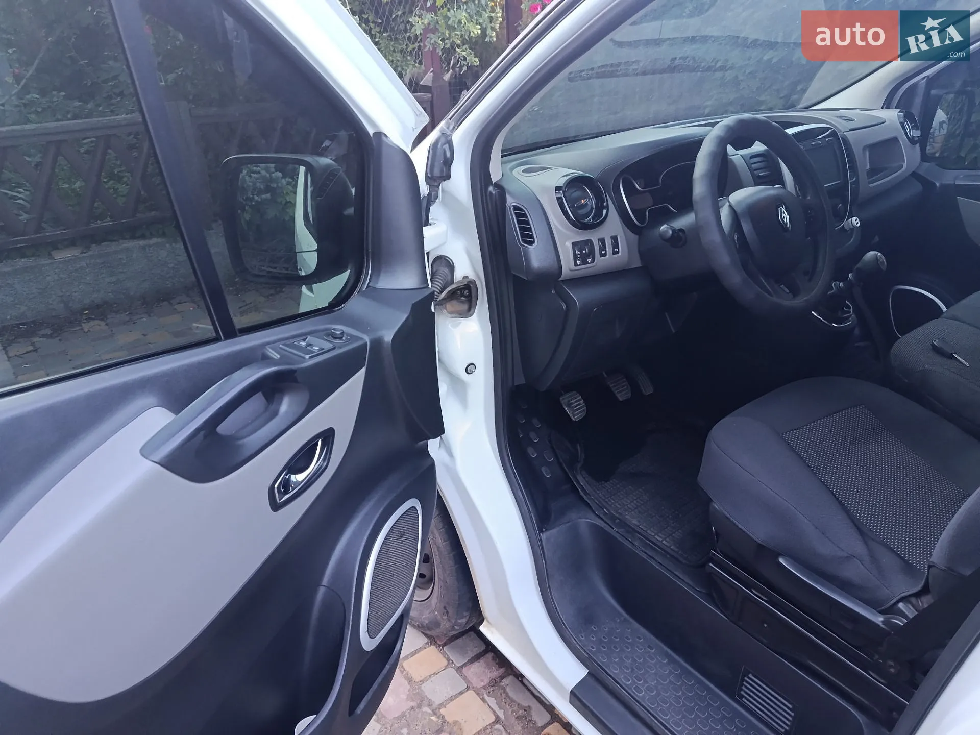 2017 Renault Trafic - мініатюра 10