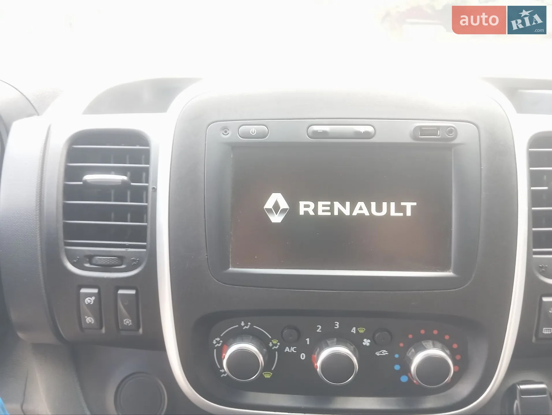 2021 Renault Trafic - мініатюра 29