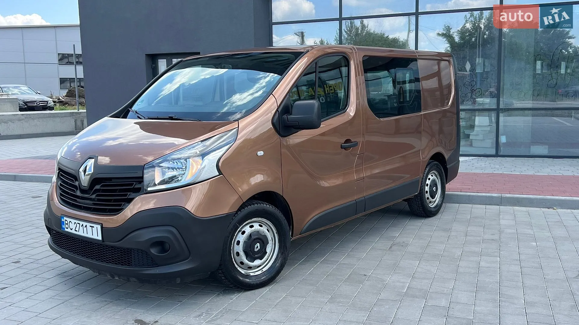 Renault Trafic 2017 VIN VF1JL000357638395 фото оголошення 4 з 5
