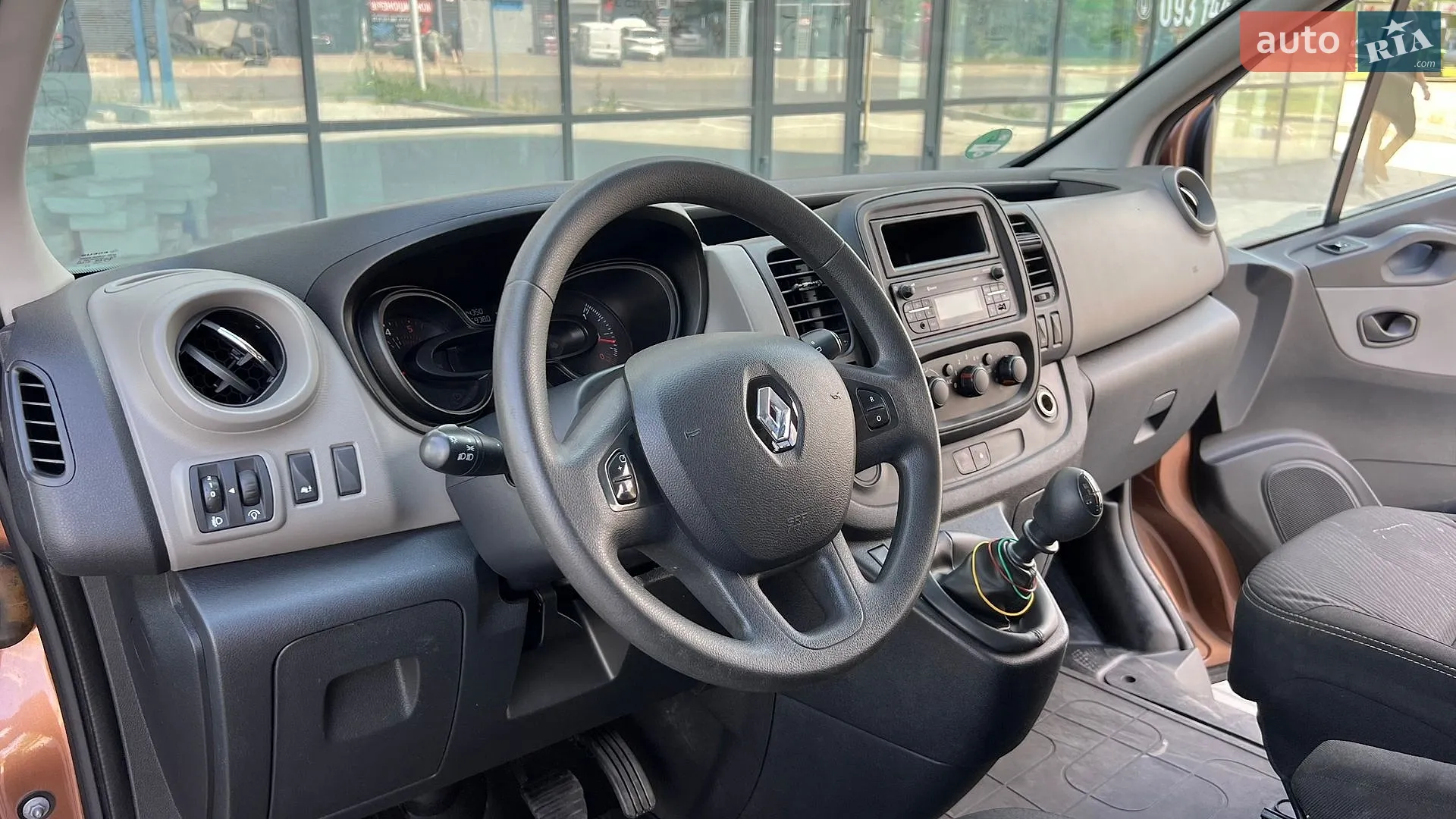 Renault Trafic 2017 VIN VF1JL000357638395 фото оголошення 29 з 35