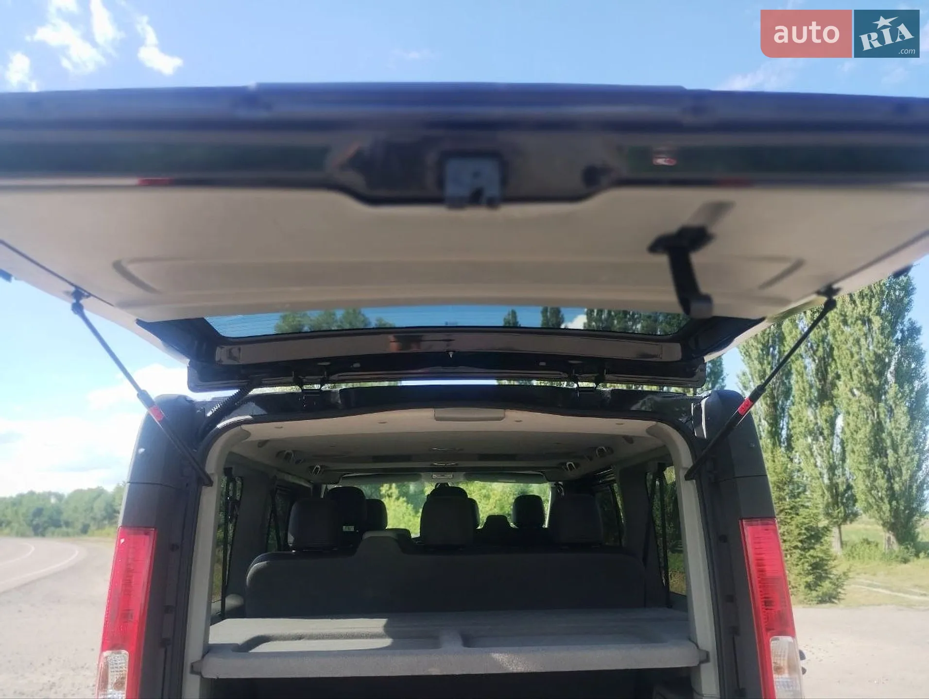 2011 Renault Trafic - мініатюра 27