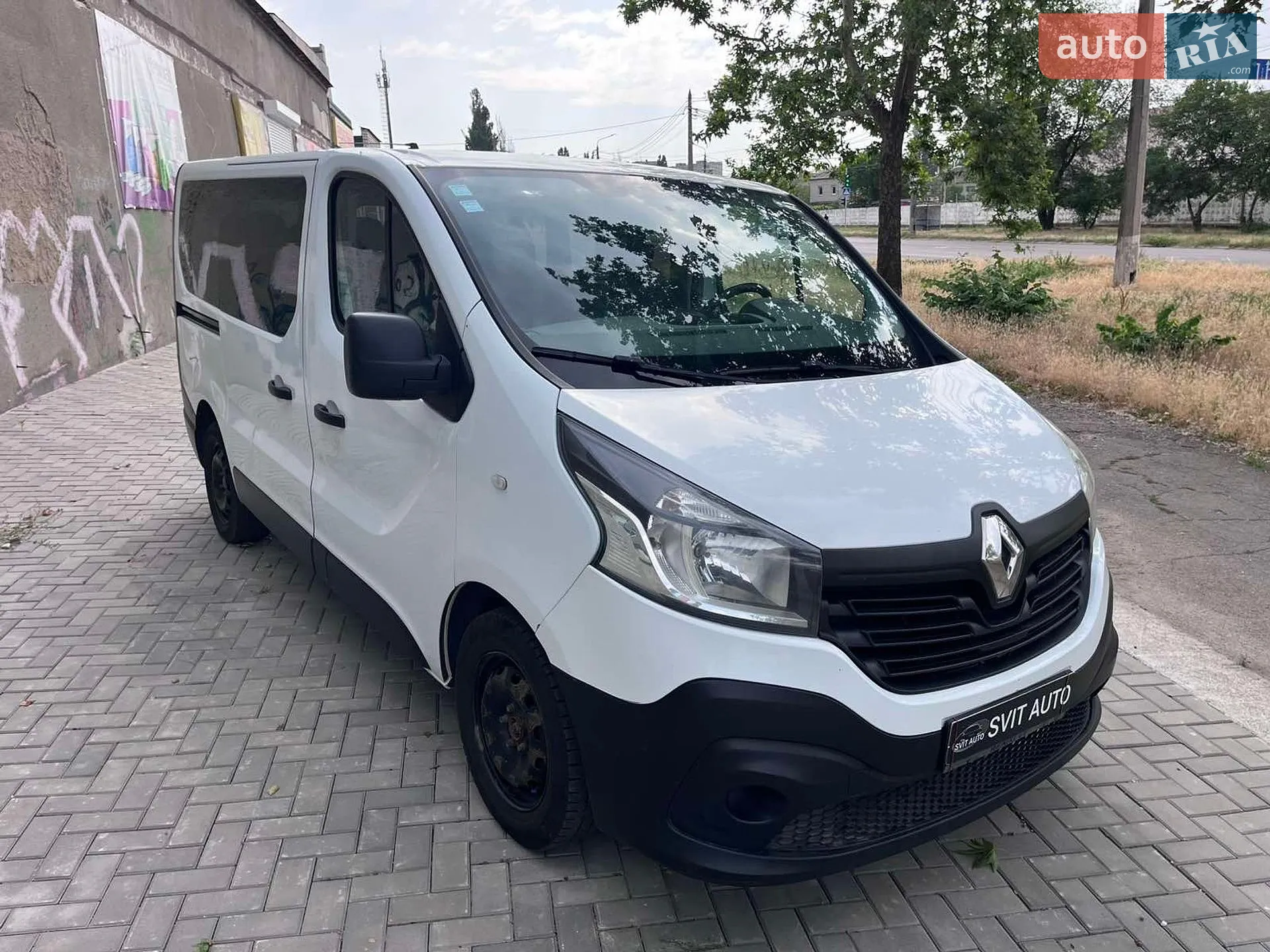 2015 Renault Trafic - мініатюра 3