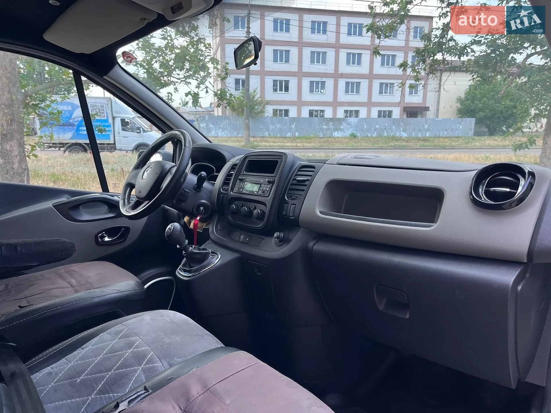 2015 Renault Trafic - мініатюра 25