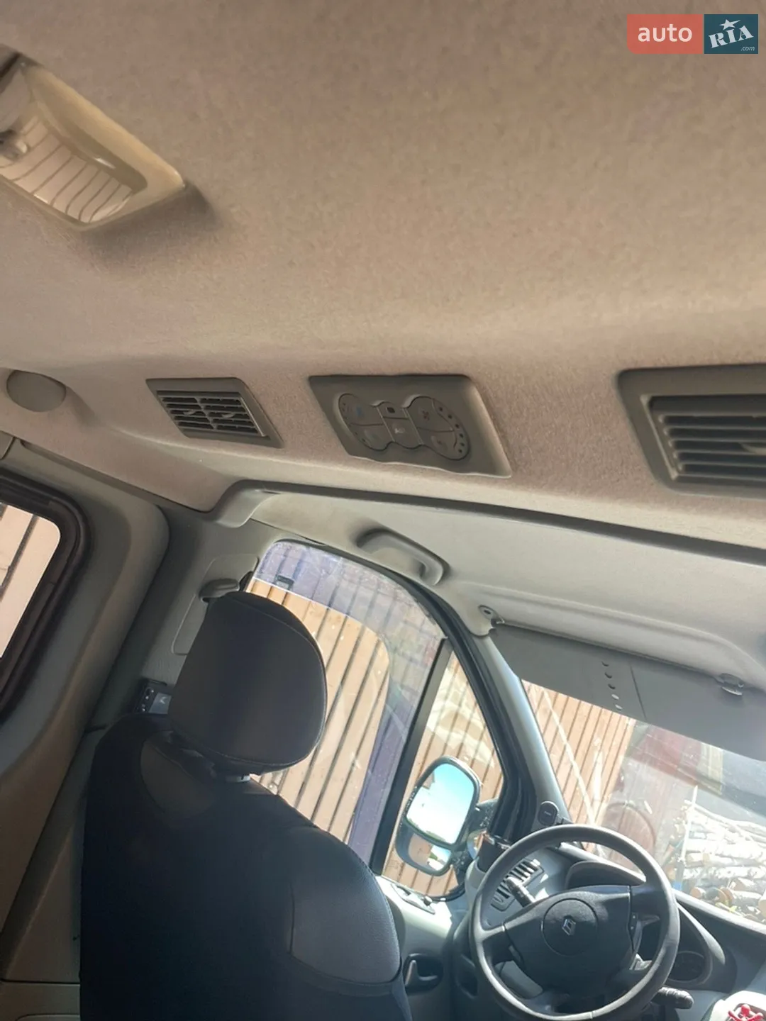 2010 Renault Trafic - мініатюра 13