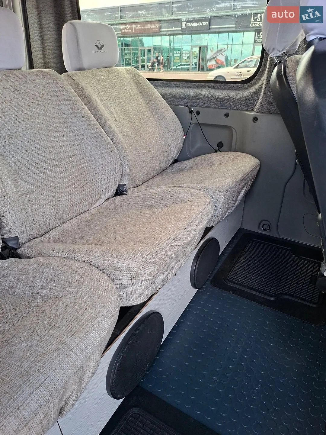 2011 Renault Trafic - мініатюра 27