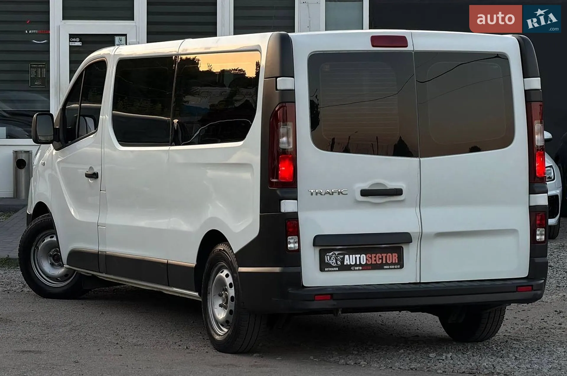 2021 Renault Trafic - мініатюра 11