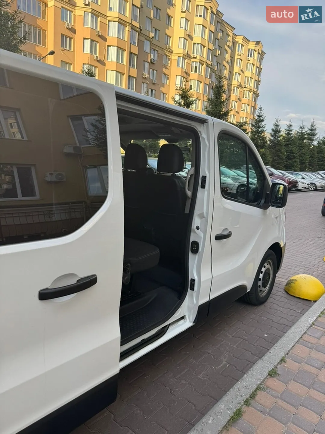 2021 Renault Trafic - мініатюра 4