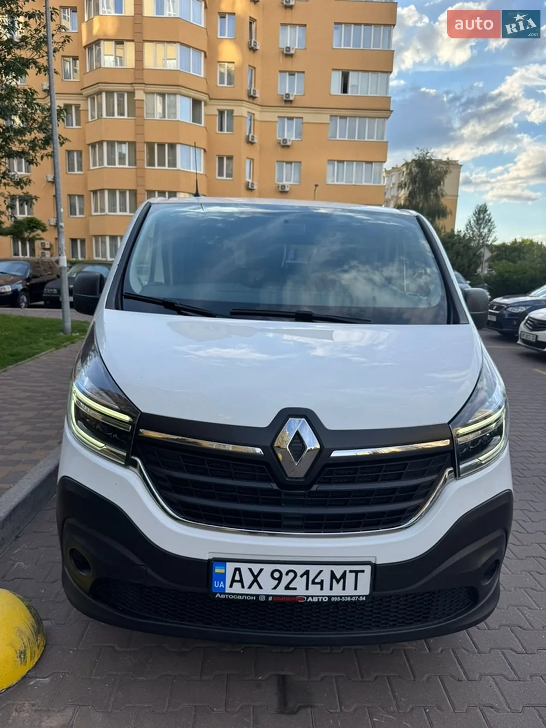 2021 Renault Trafic - фото 1