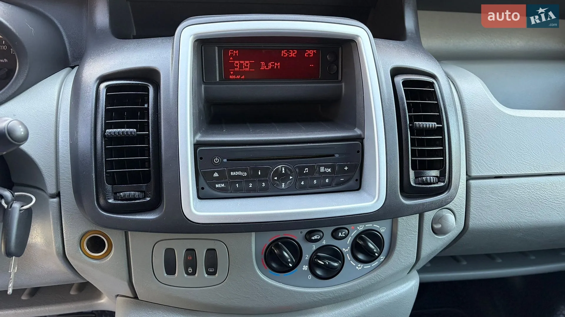 2012 Renault Trafic - мініатюра 21