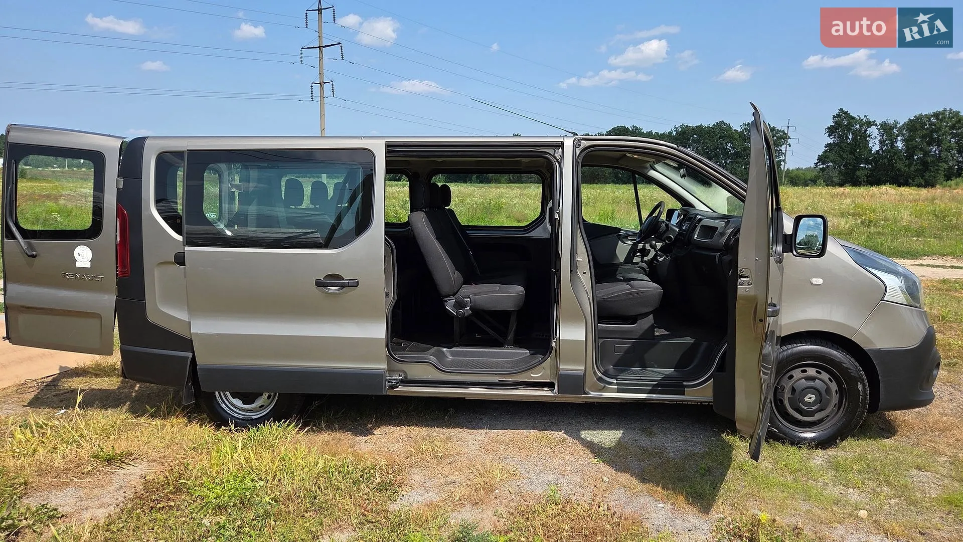 2015 Renault Trafic - мініатюра 18