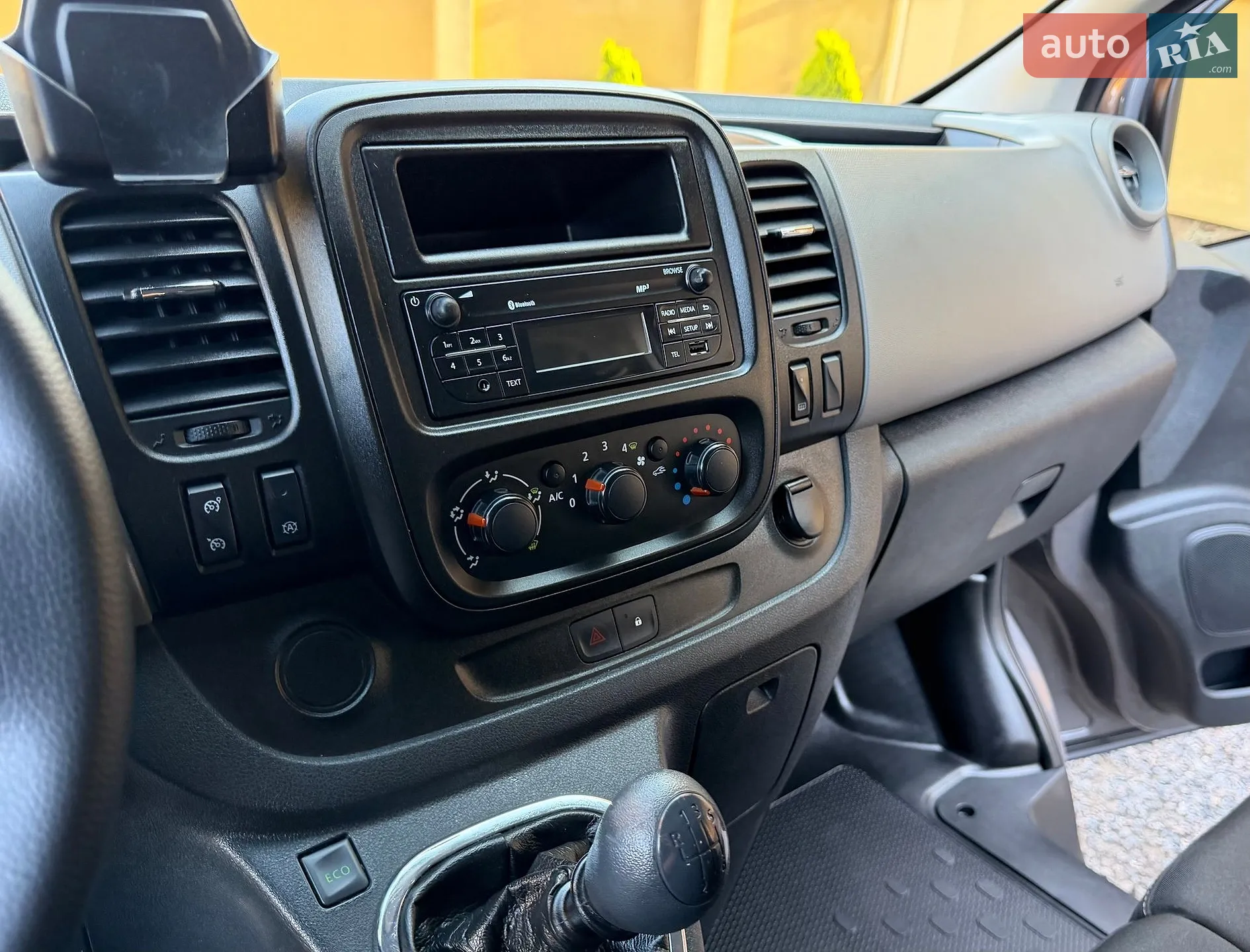 2017 Renault Trafic - мініатюра 62