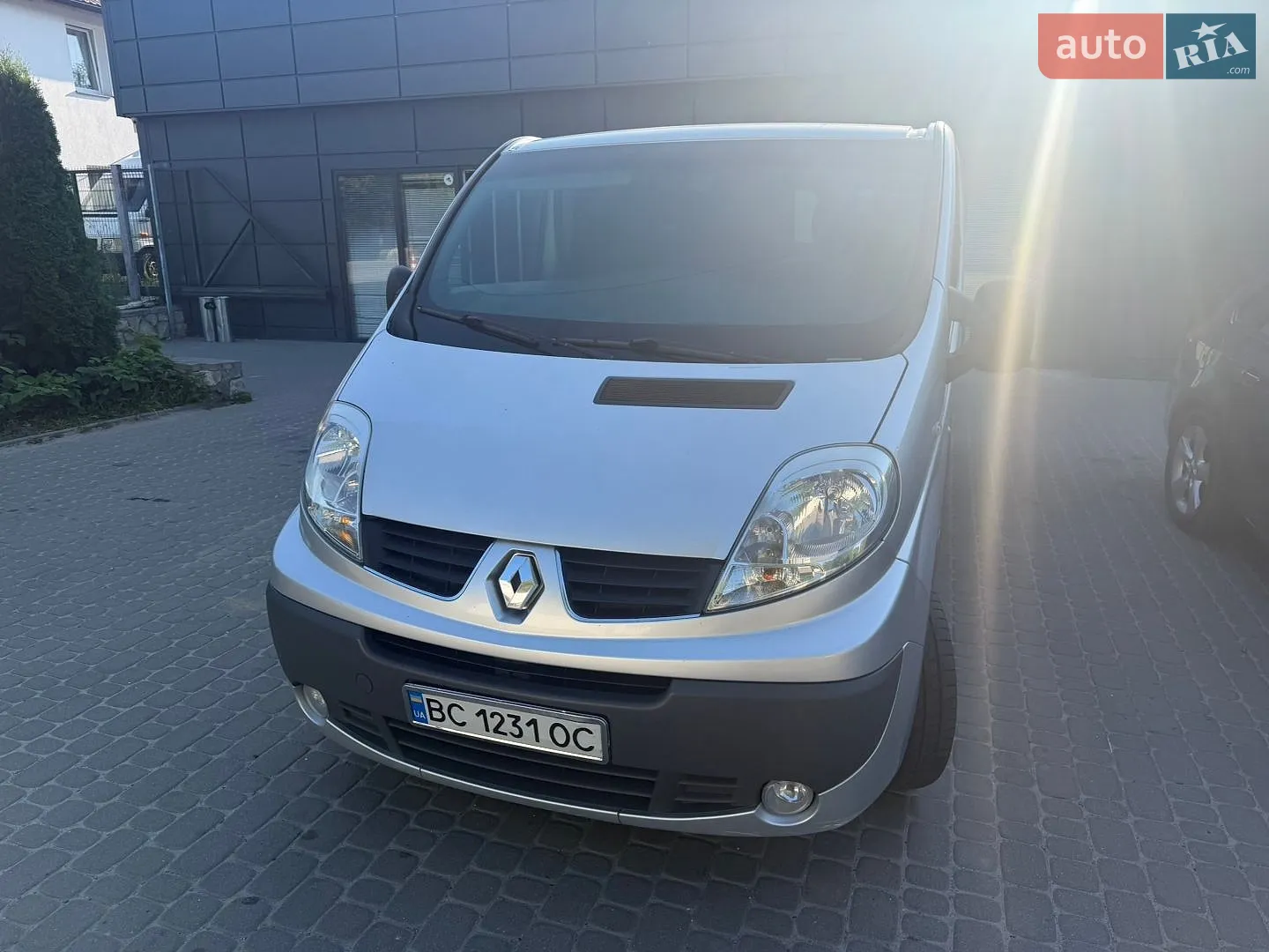 2011 Renault Trafic - мініатюра 2