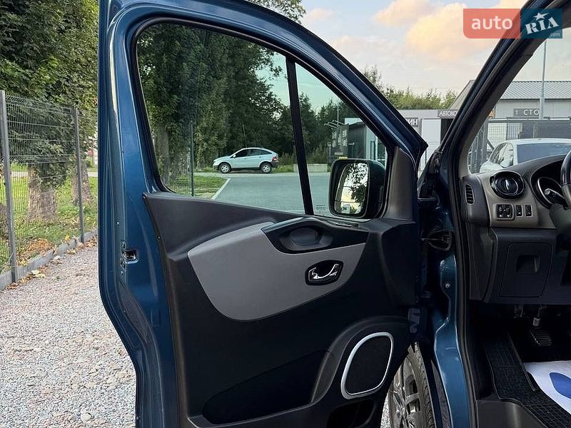 Мінівен Renault Trafic 2017 в Стрию