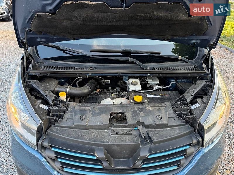 Мінівен Renault Trafic 2017 в Стрию