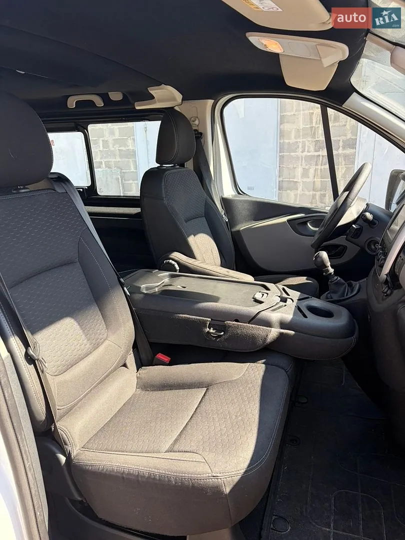 2017 Renault Trafic - мініатюра 8