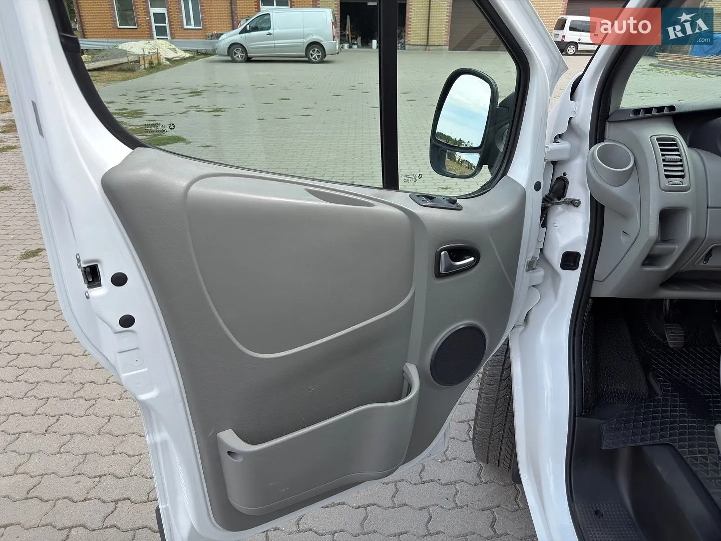 2013 Renault Trafic - мініатюра 32