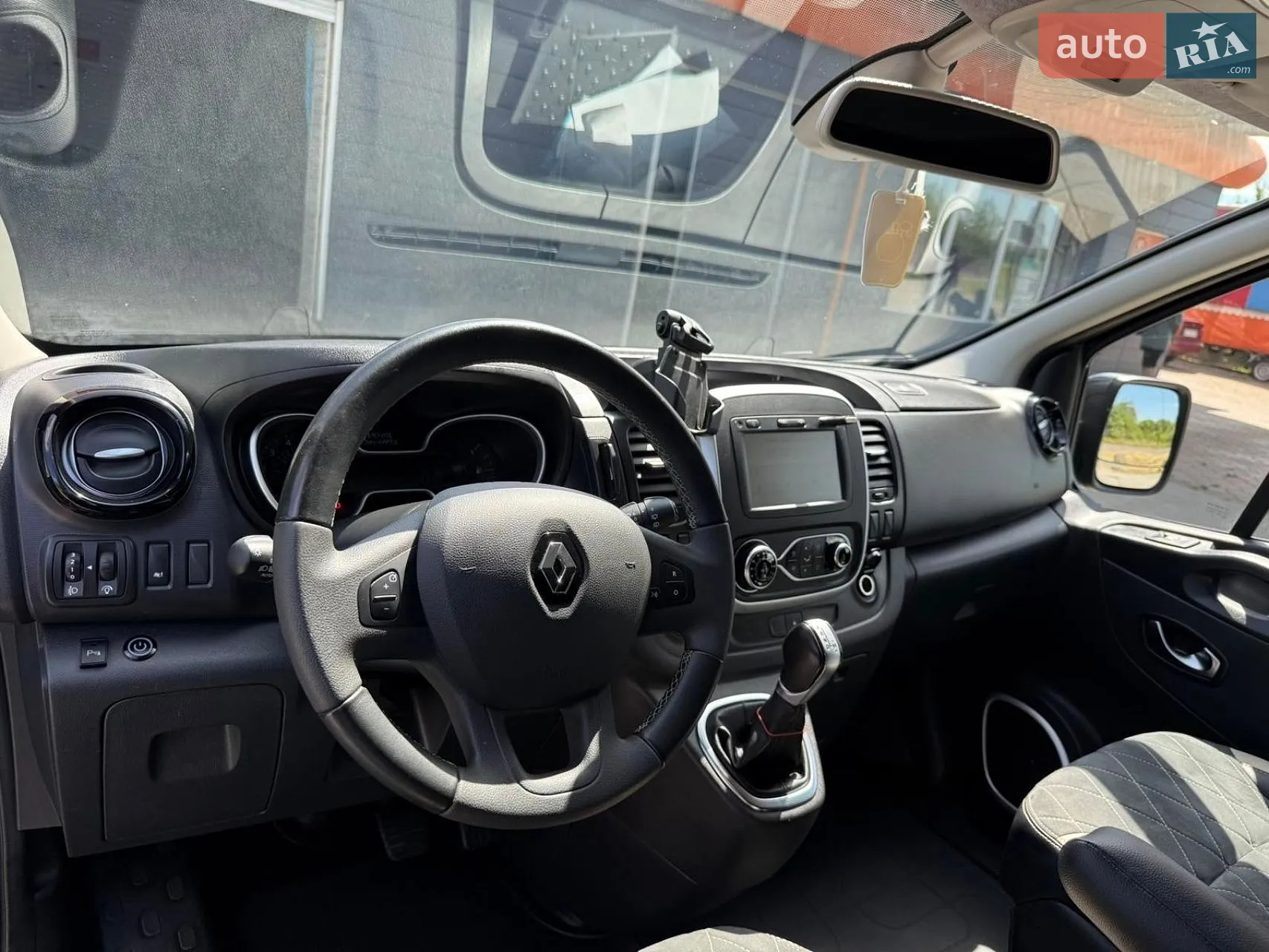 2021 Renault Trafic - мініатюра 6