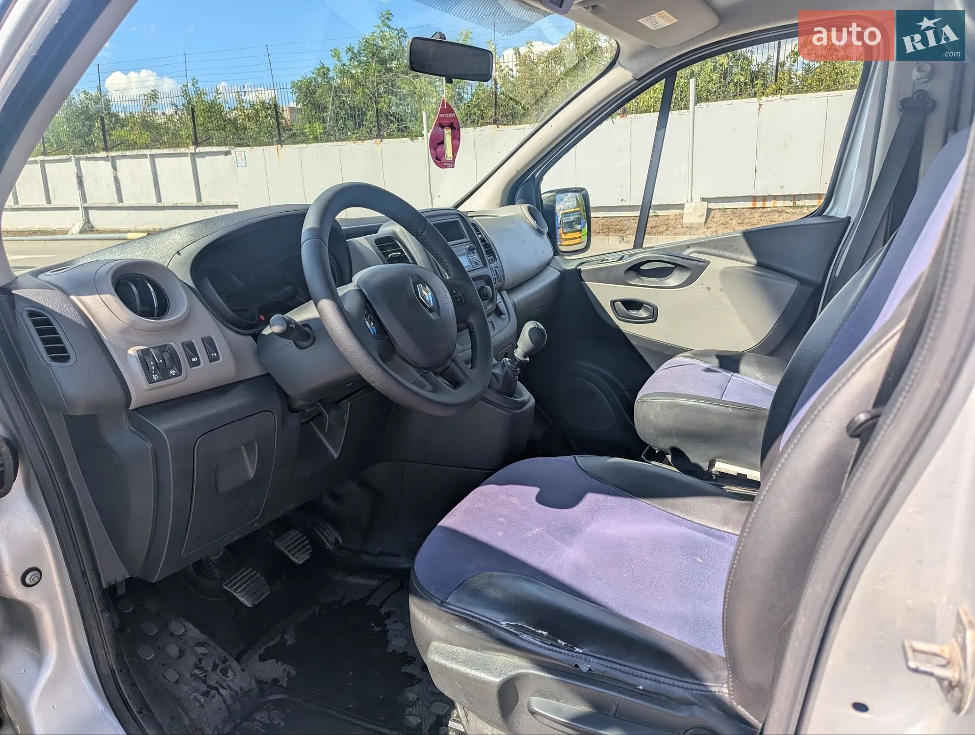2015 Renault Trafic - мініатюра 10