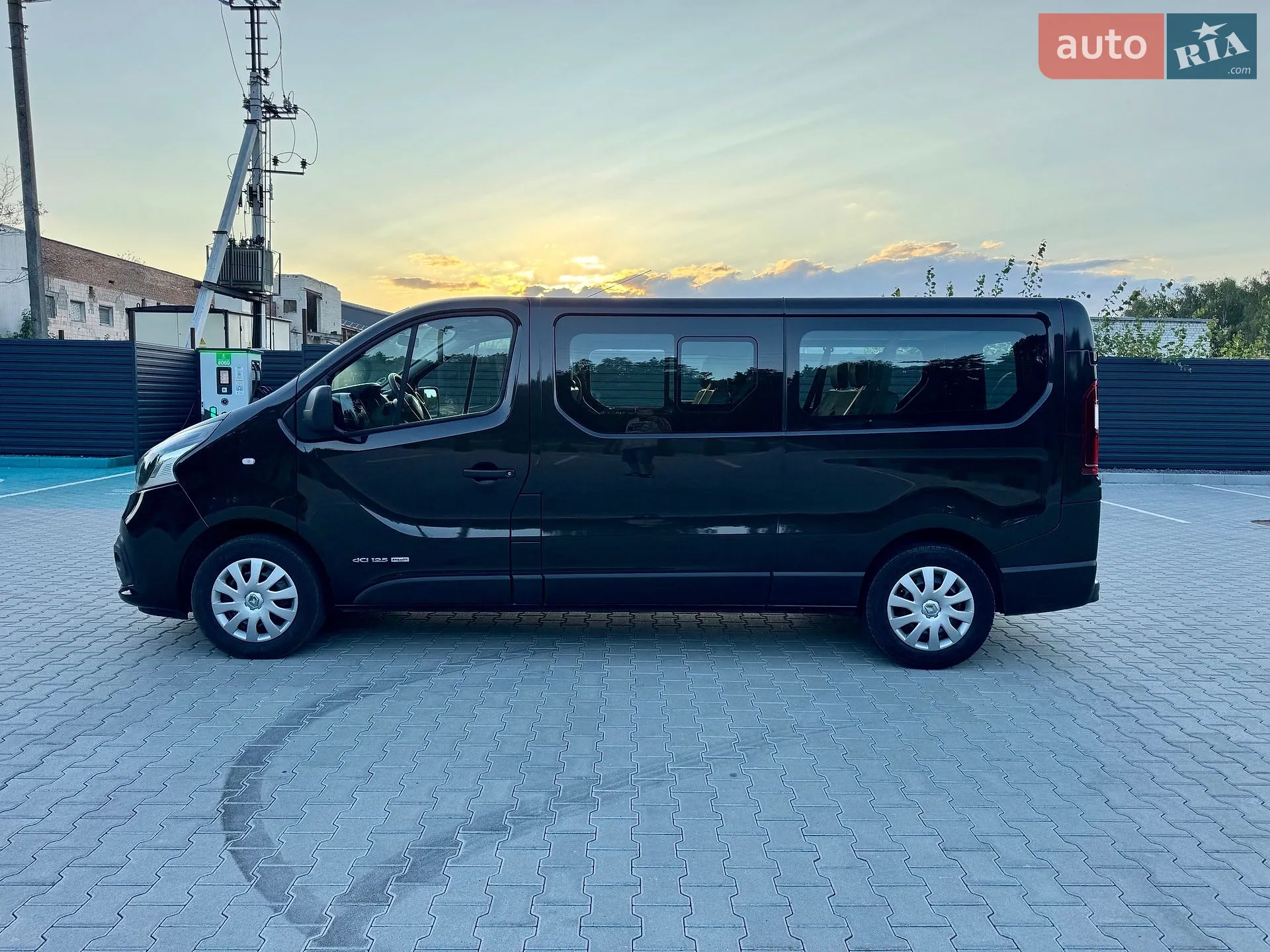2017 Renault Trafic - мініатюра 16