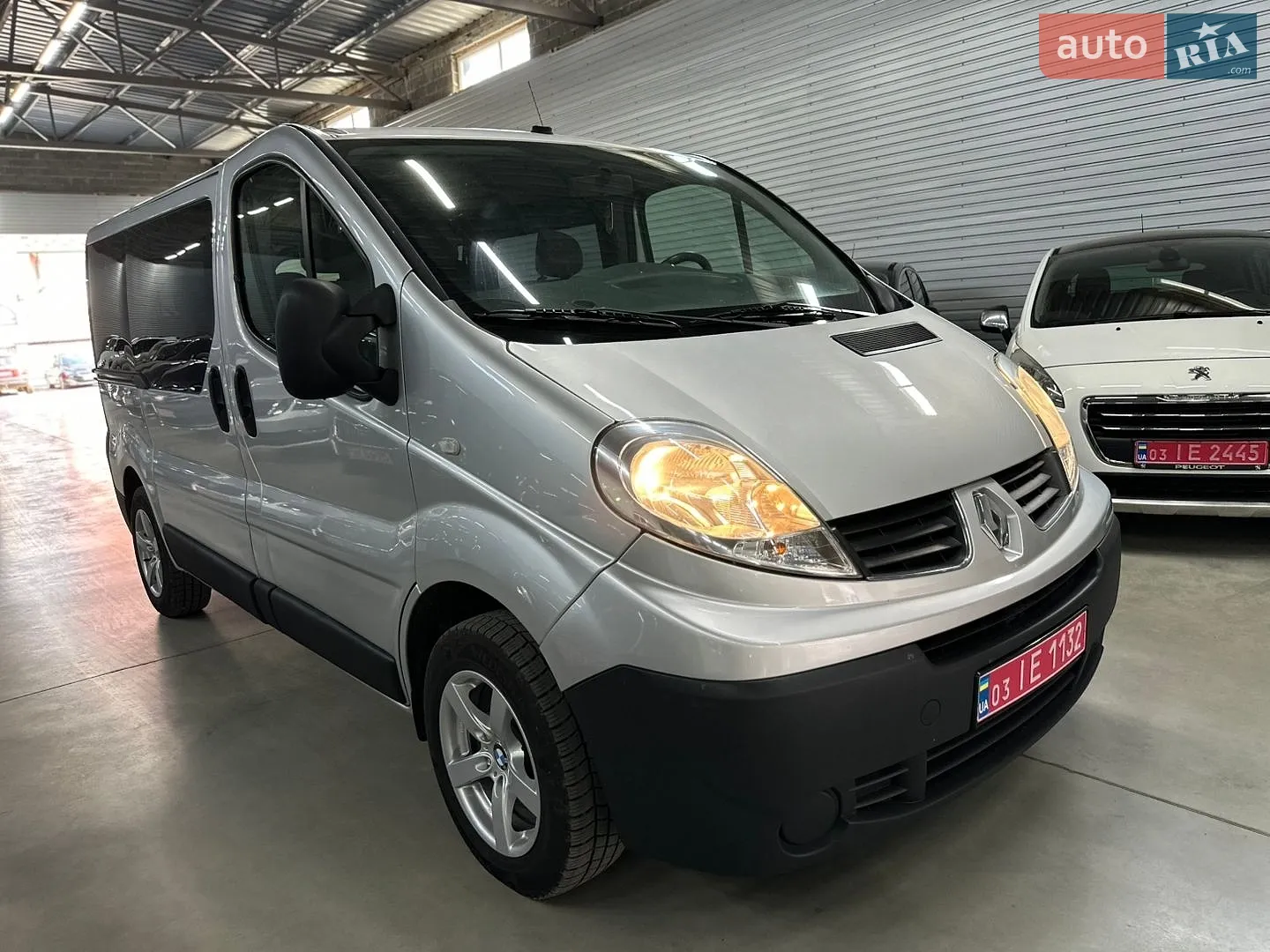 2011 Renault Trafic - мініатюра 2