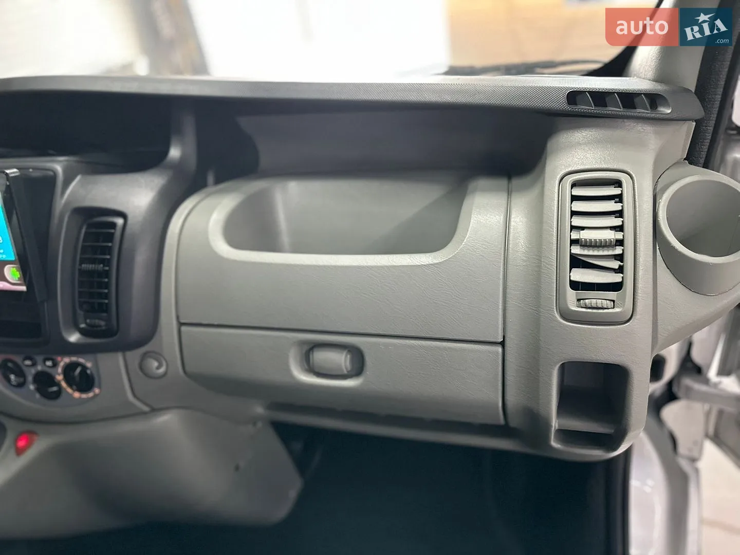 2011 Renault Trafic - мініатюра 42